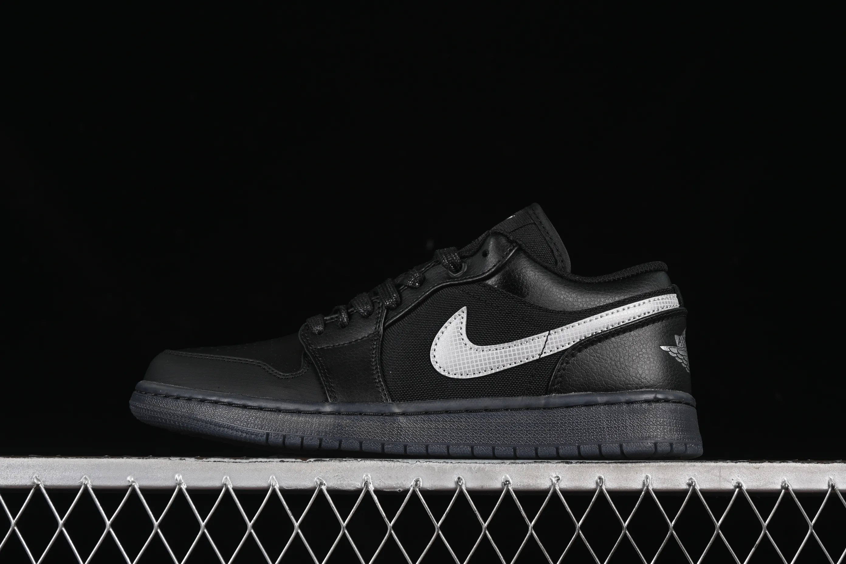All categories Air Jordan Jordan series basketball shoes Air Jordan 1 Low G version pure original Air Jordan 1 Low AJ1 Joe 1 black and white canvas leather low-top cultural basketball shoes HV5968-001